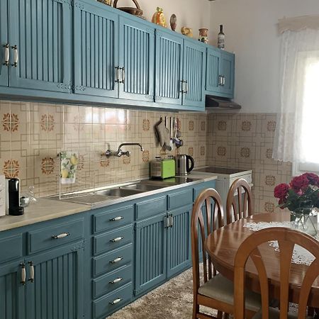 Ilia'S Holiday Home Peritheia Luaran gambar